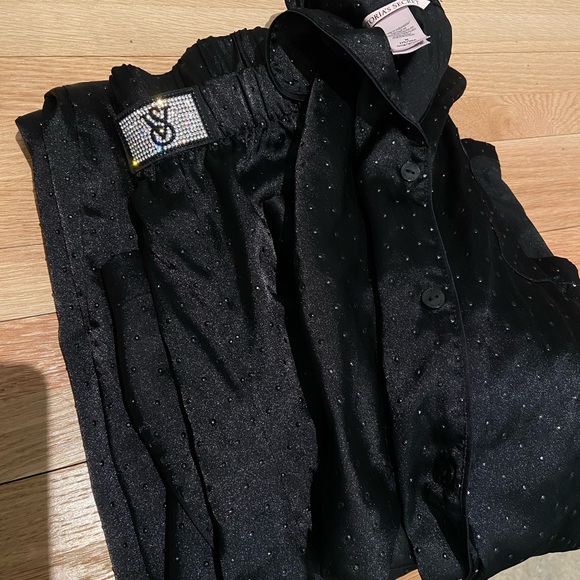 BLING RHINESTONE VICTORIA SECRET HOLIDAY PAJAMA BLACK SET✨ - Picture 1 of 6